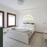Iflat Corte Seralcadi * パレルモ